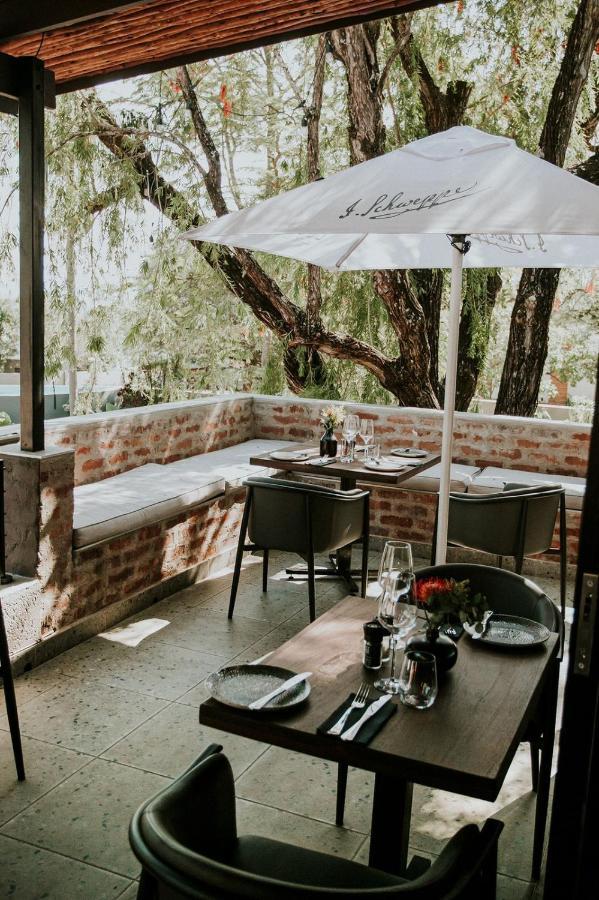 Lowveld Living Guesthouse ネルスプロイト エクステリア 写真